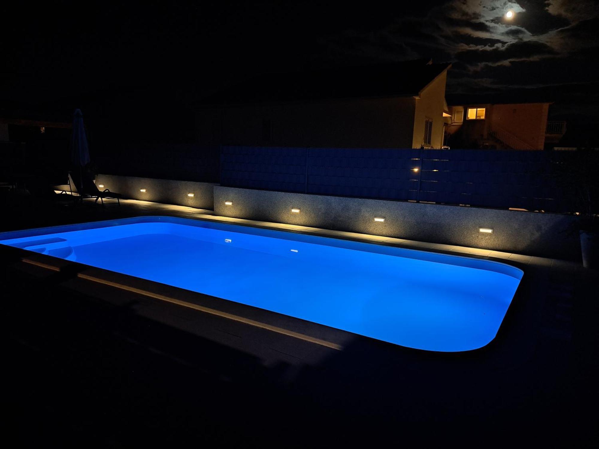 Villa Apartment Aa 2 Trogir Exteriör bild