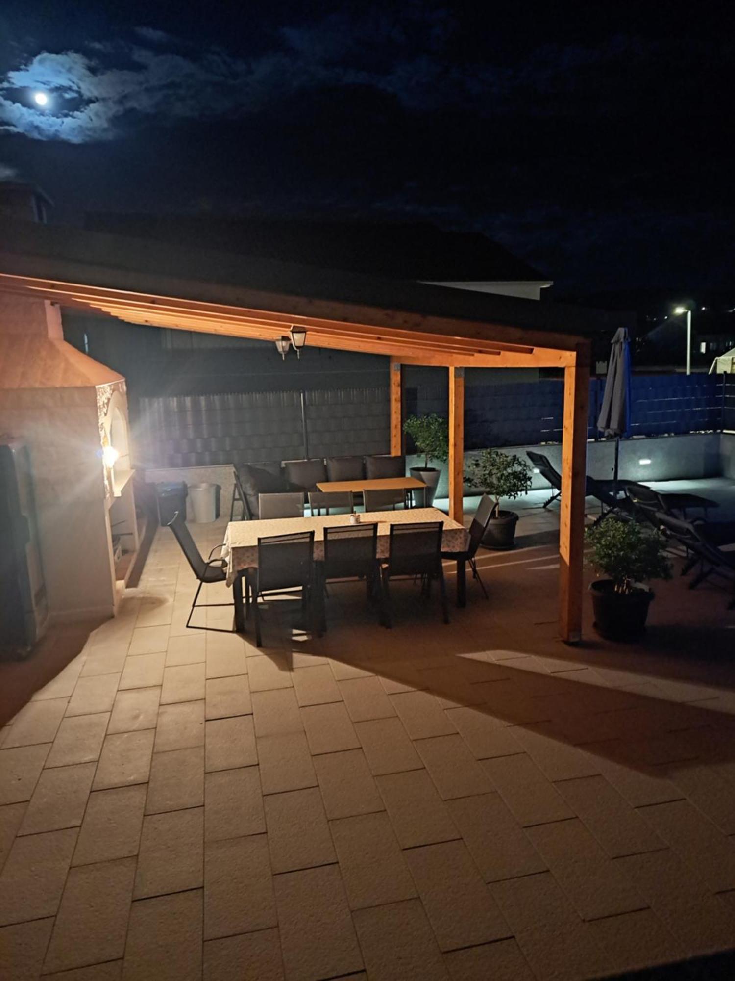 Villa Apartment Aa 2 Trogir Exteriör bild