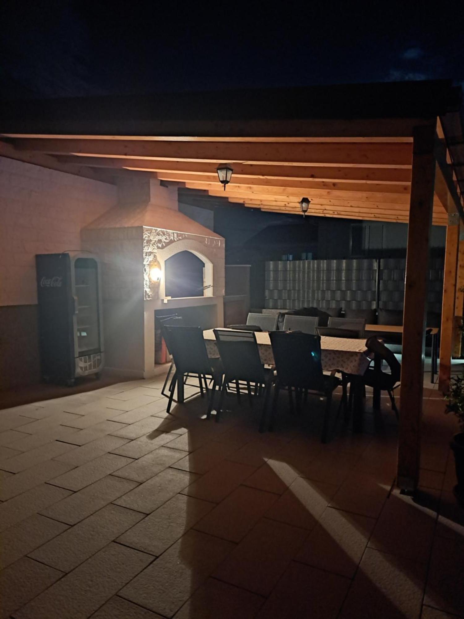 Villa Apartment Aa 2 Trogir Exteriör bild