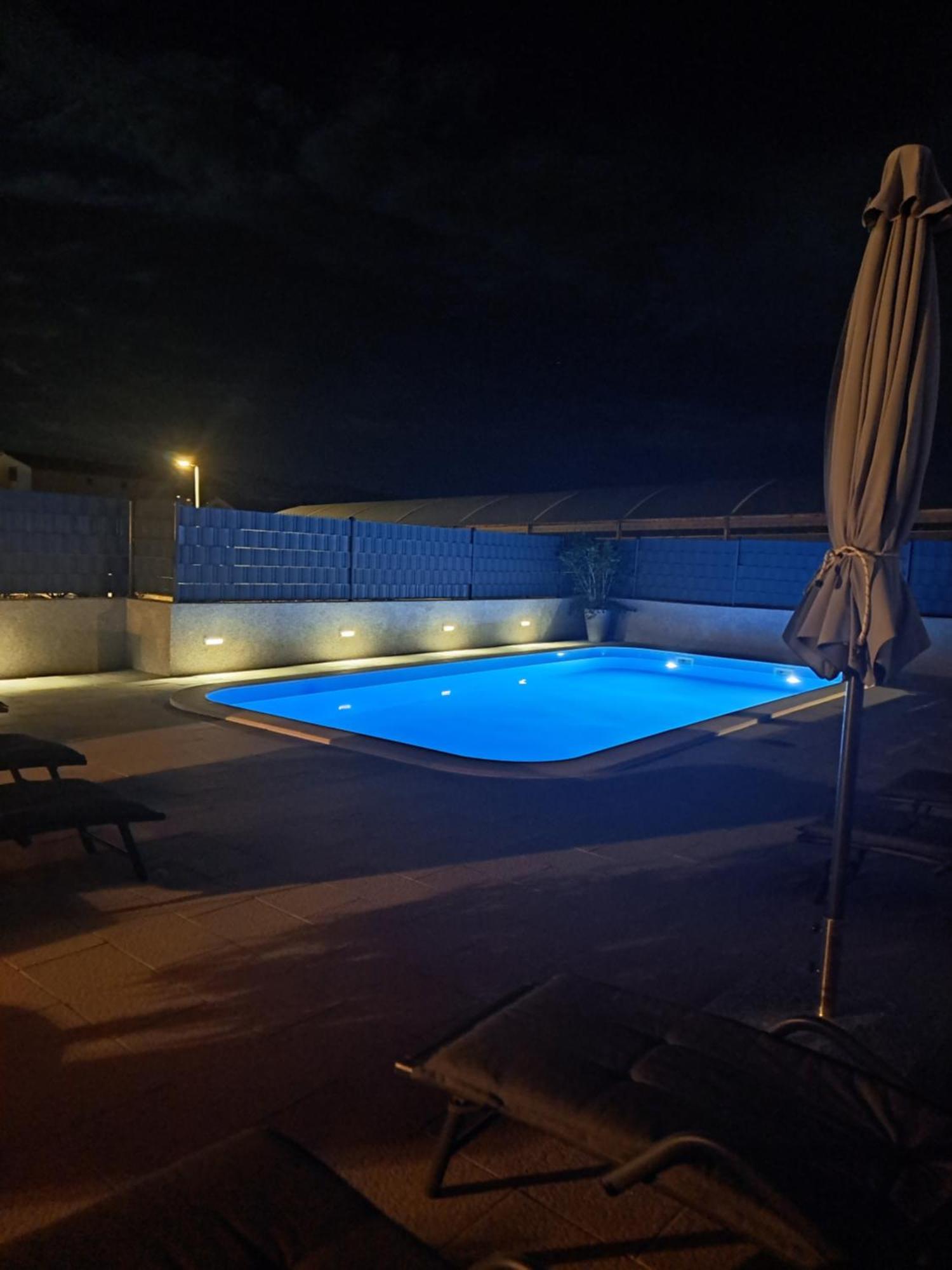 Villa Apartment Aa 2 Trogir Exteriör bild
