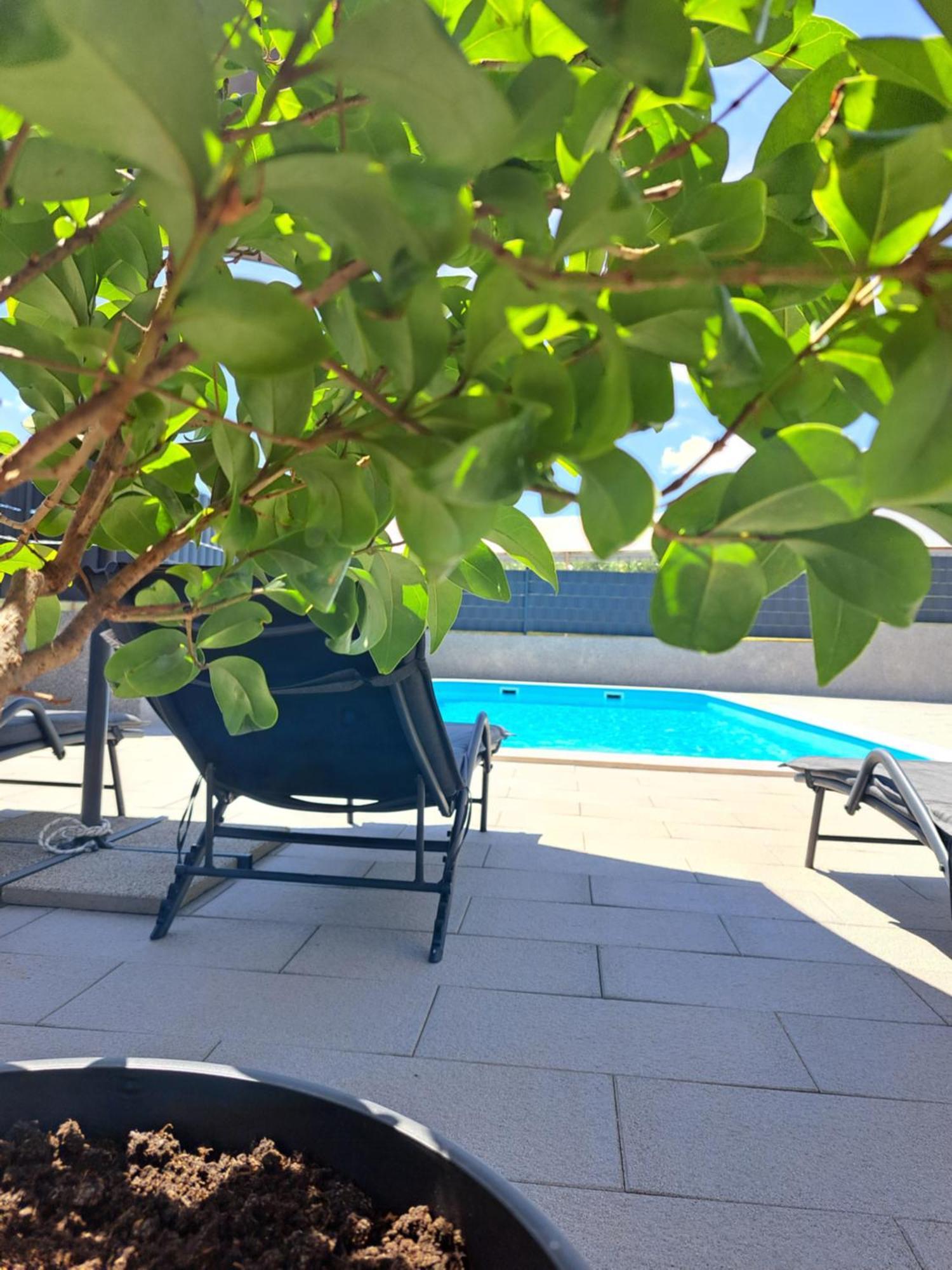 Villa Apartment Aa 2 Trogir Exteriör bild