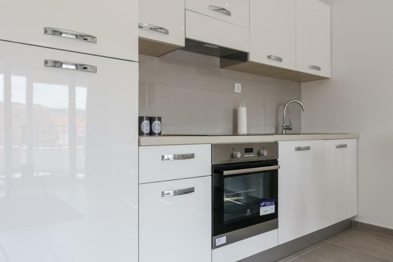 Villa Apartment Aa 2 Trogir Exteriör bild