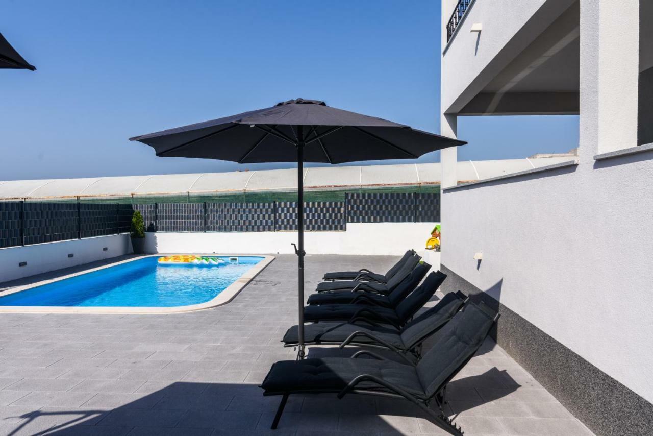 Villa Apartment Aa 2 Trogir Exteriör bild